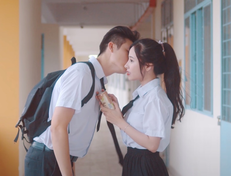 Gioi tre thich thu voi clip ve chuyen tinh tra sua ngot ngao hinh anh