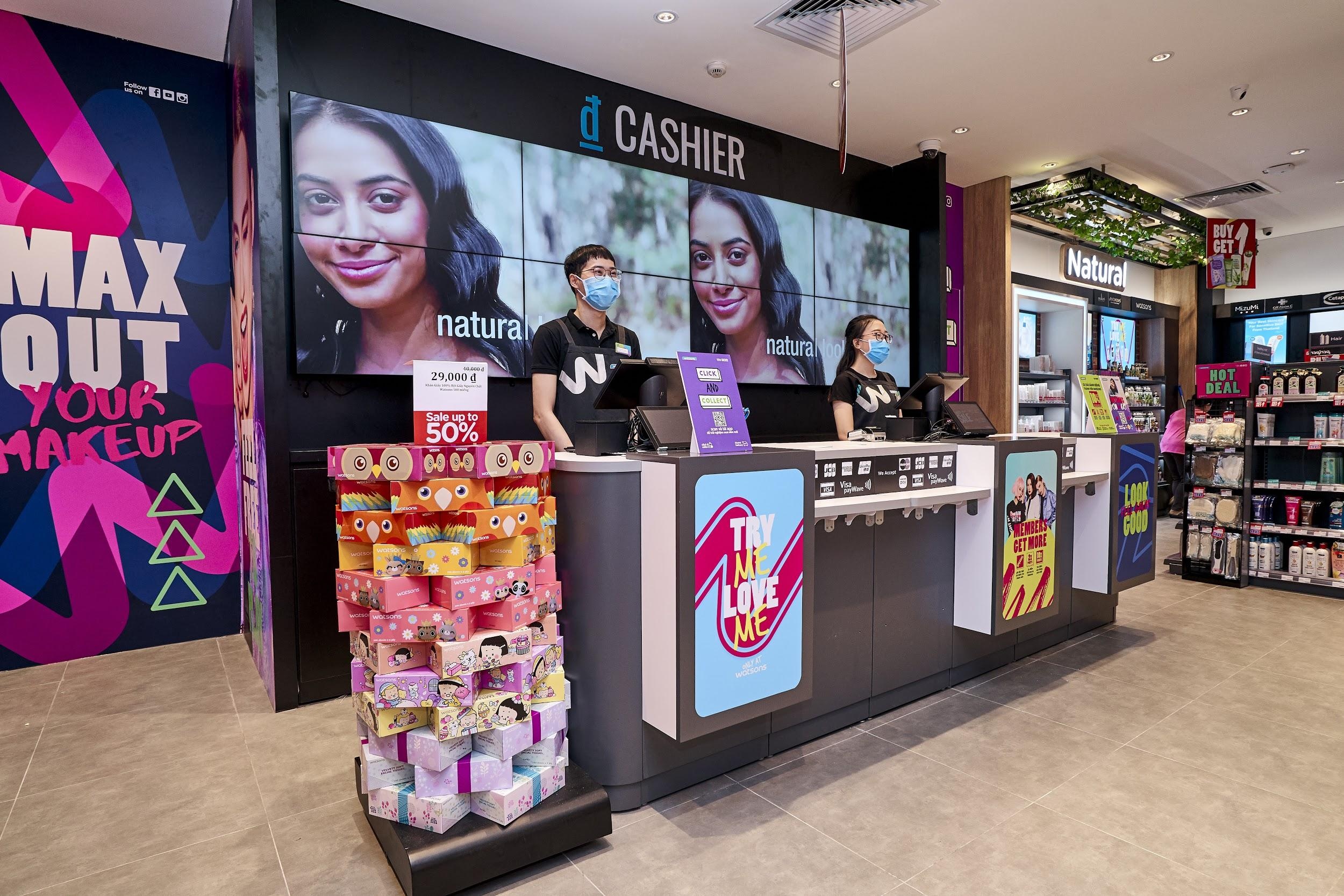 Cua hang thu 3 cua Watson tai TP.HCM di vao hoat dong, tung uu dai lon hinh anh