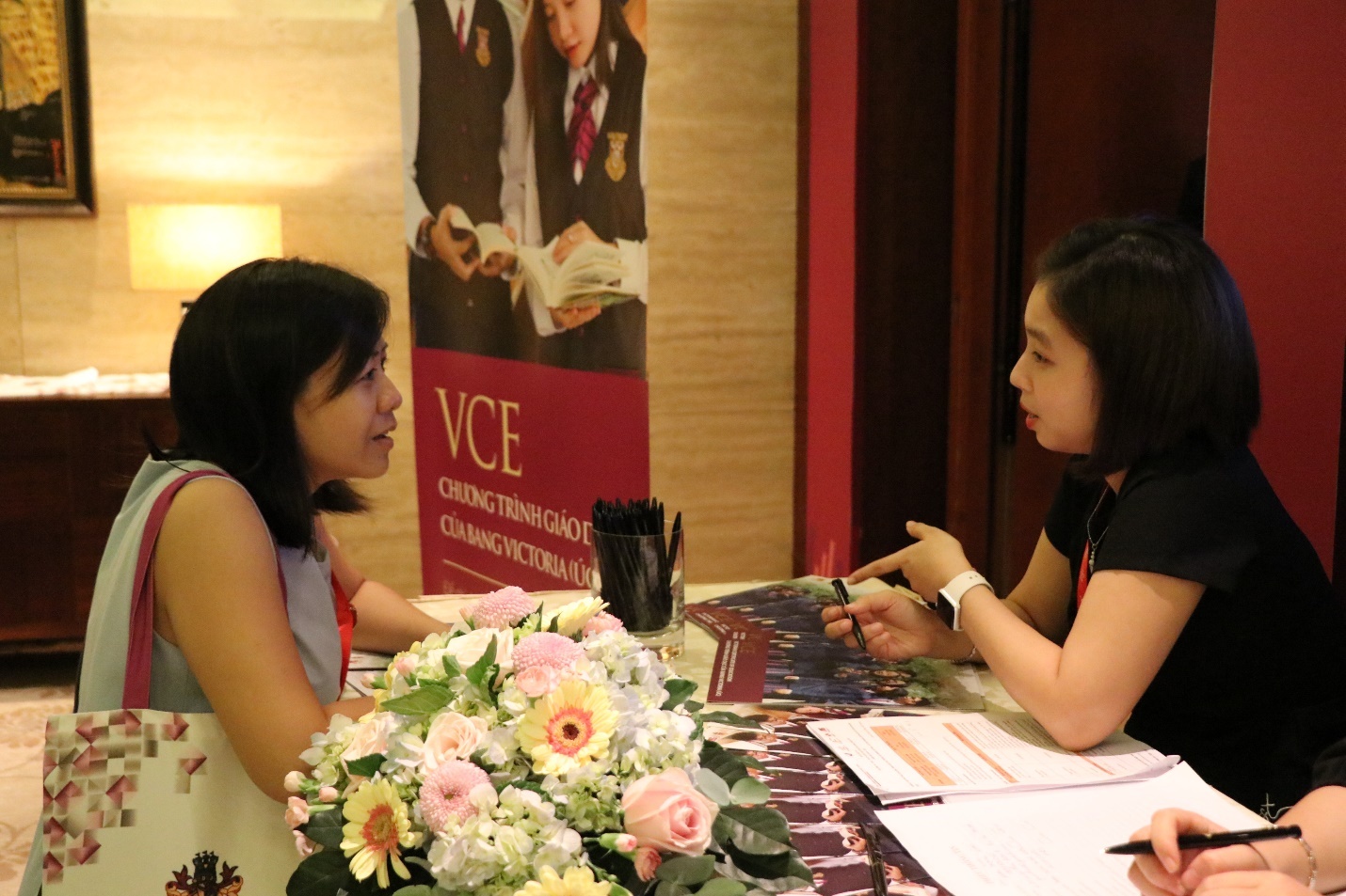 chương trình VCE ảnh 2 chuong trinh VCE anh 2