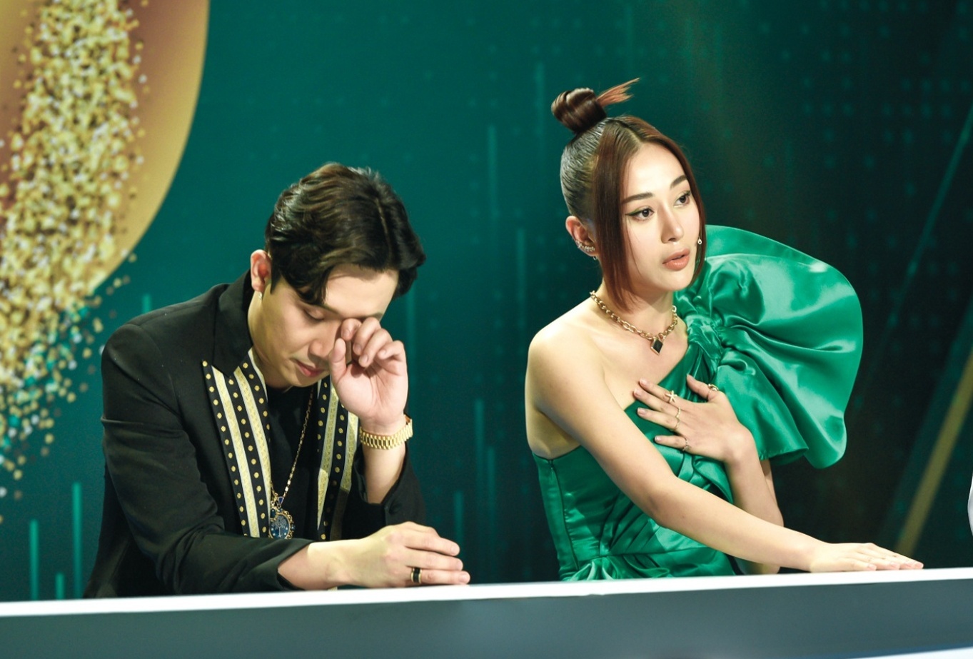 Tran Thanh bat khoc truoc dien mao thay doi cua co gai 'quy mat dai' hinh anh