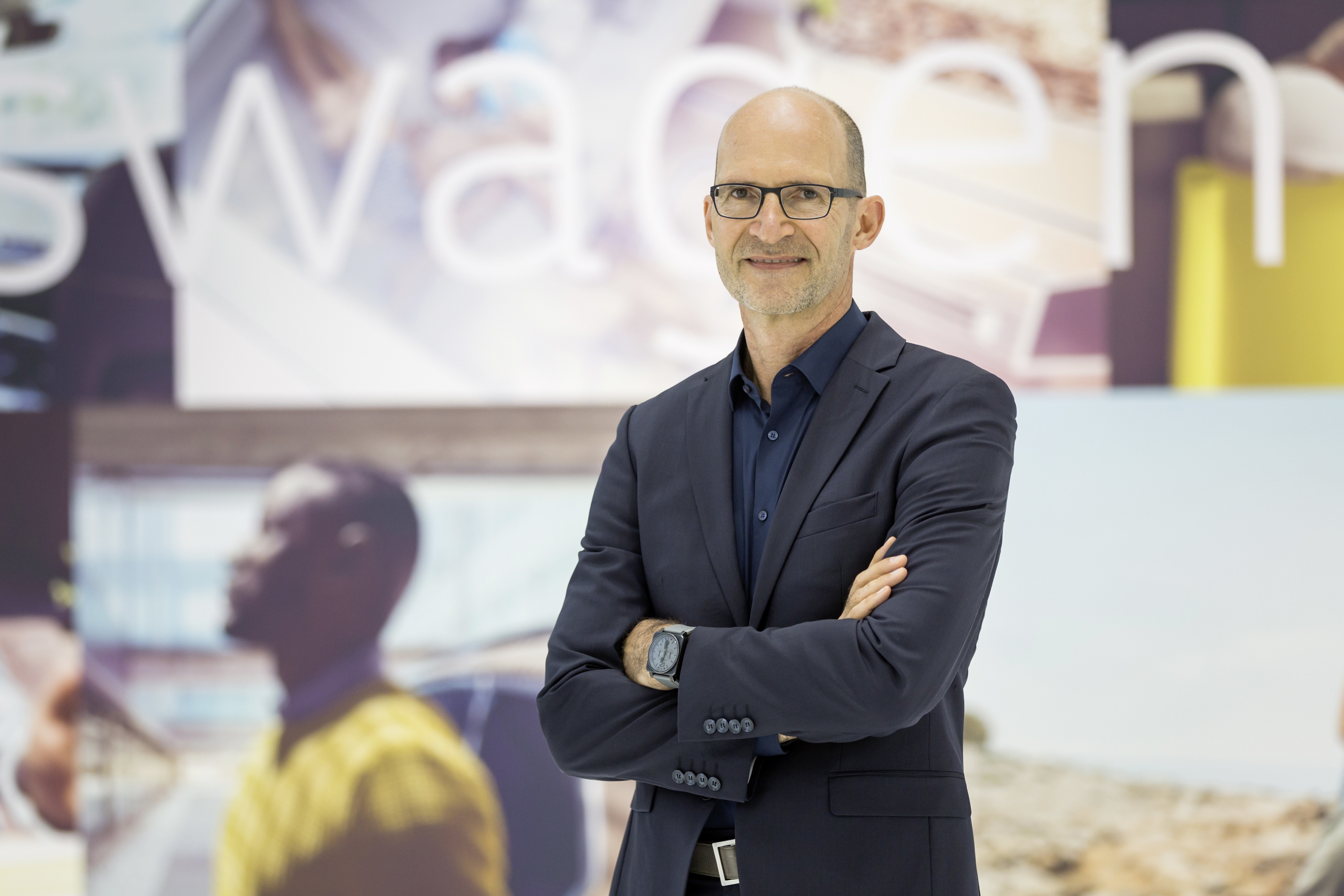 Volkswagen cong bo logo moi, nhan manh gia tri con nguoi hinh anh