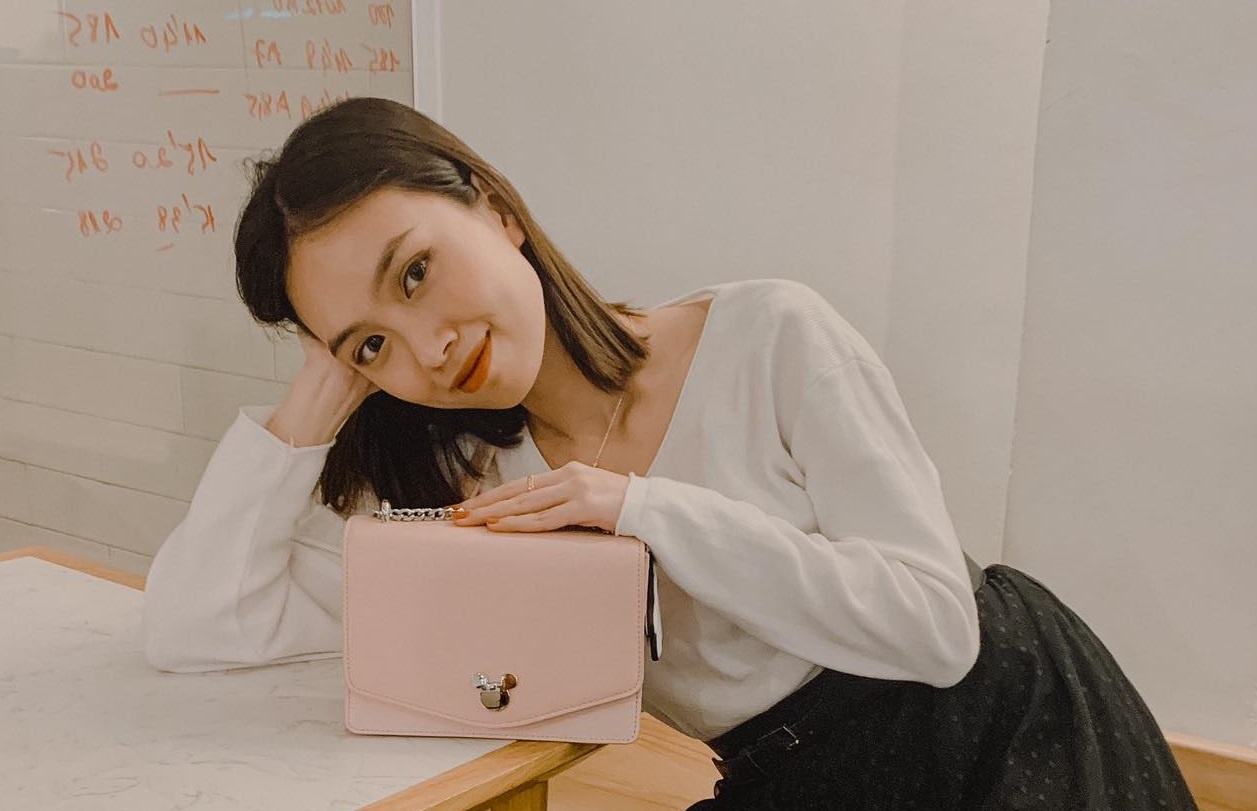 Gioi tre hao hung san BST tui 'Disney x Juno' hinh anh