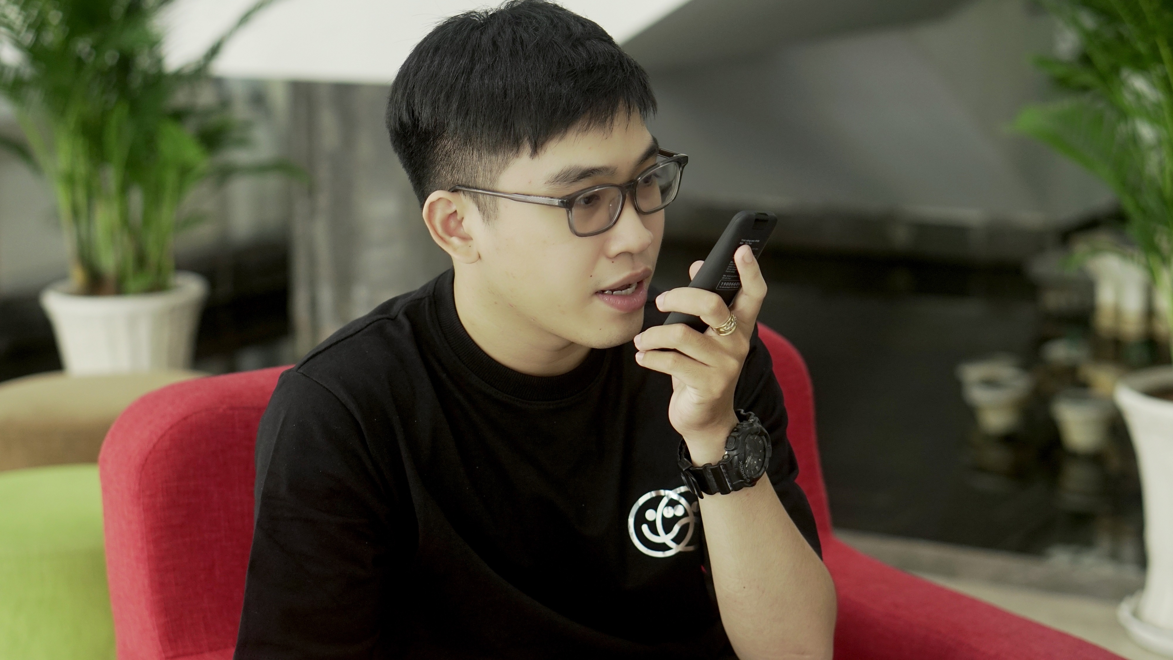 FPT Play ra mat ung dung mua sam tuong tac bang giong noi hinh anh