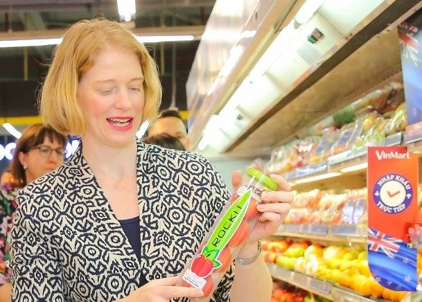 Dai su New Zealand thuong thuc tao, kiwi que nha tai VinMart hinh anh