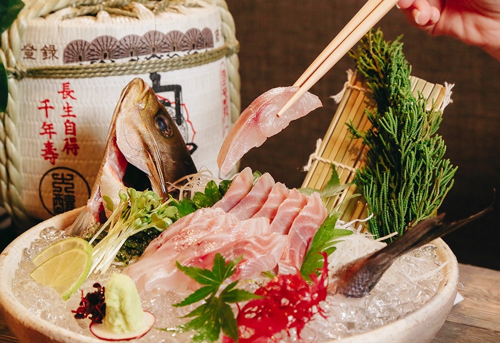 Thuong thuc thuc don tron vi mua he tai Sushi Hokkaido Sachi hinh anh