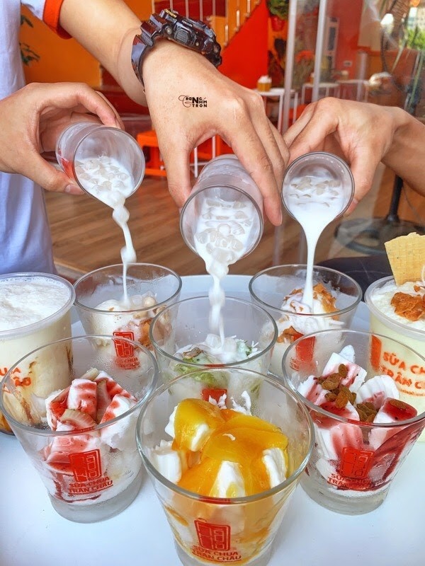 Sua chua tran chau Ha Noi anh 7