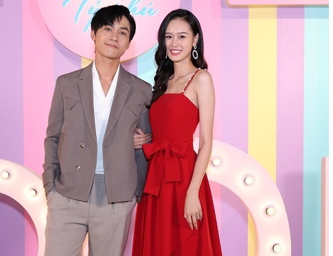 Tiet lo thu vi cua Vo Dien Gia Huy ve phim ‘Idol ty phu’ hinh anh