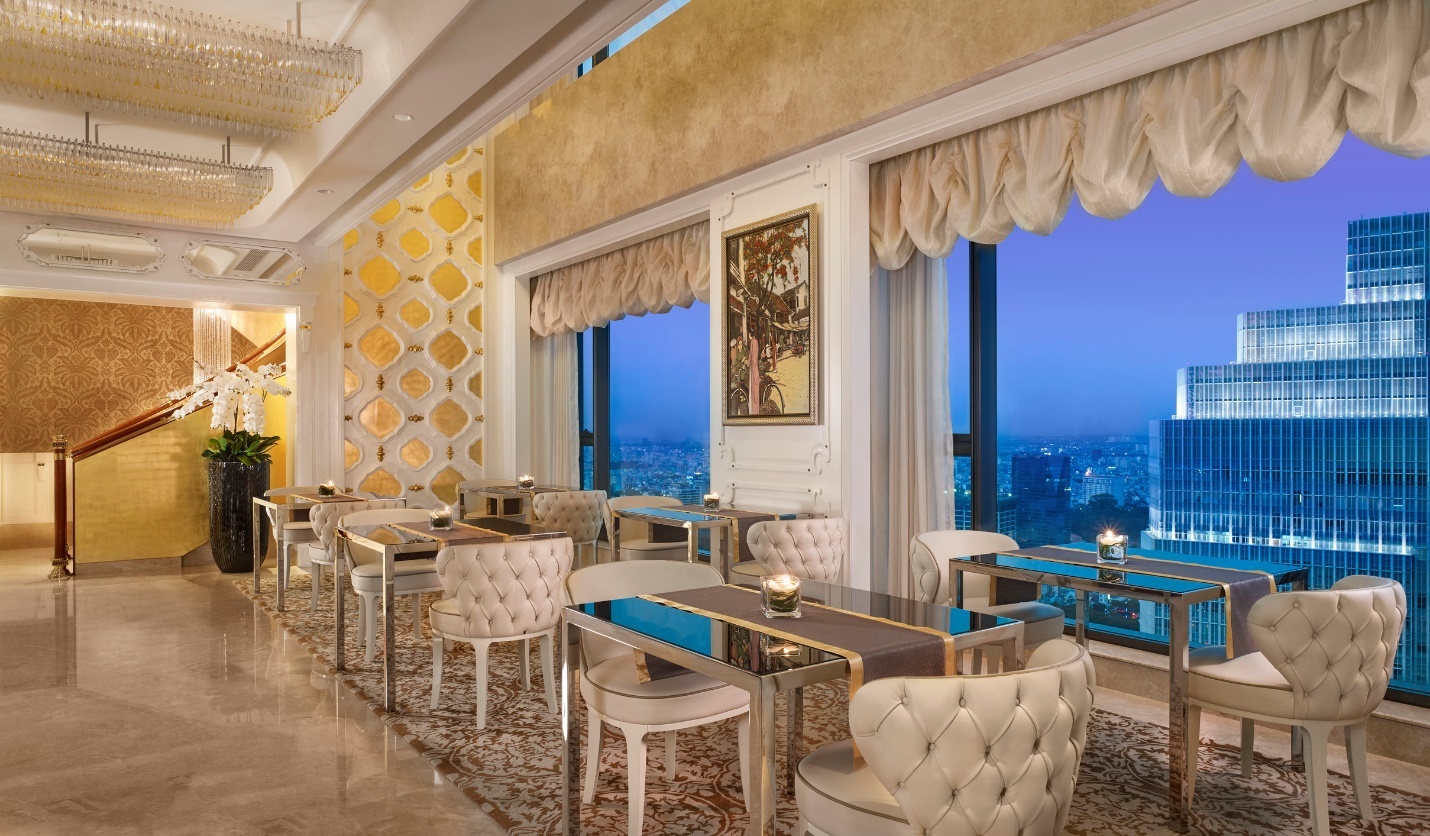 Tiec phong cach Italy tren tang cao khach san The Reverie Saigon hinh anh