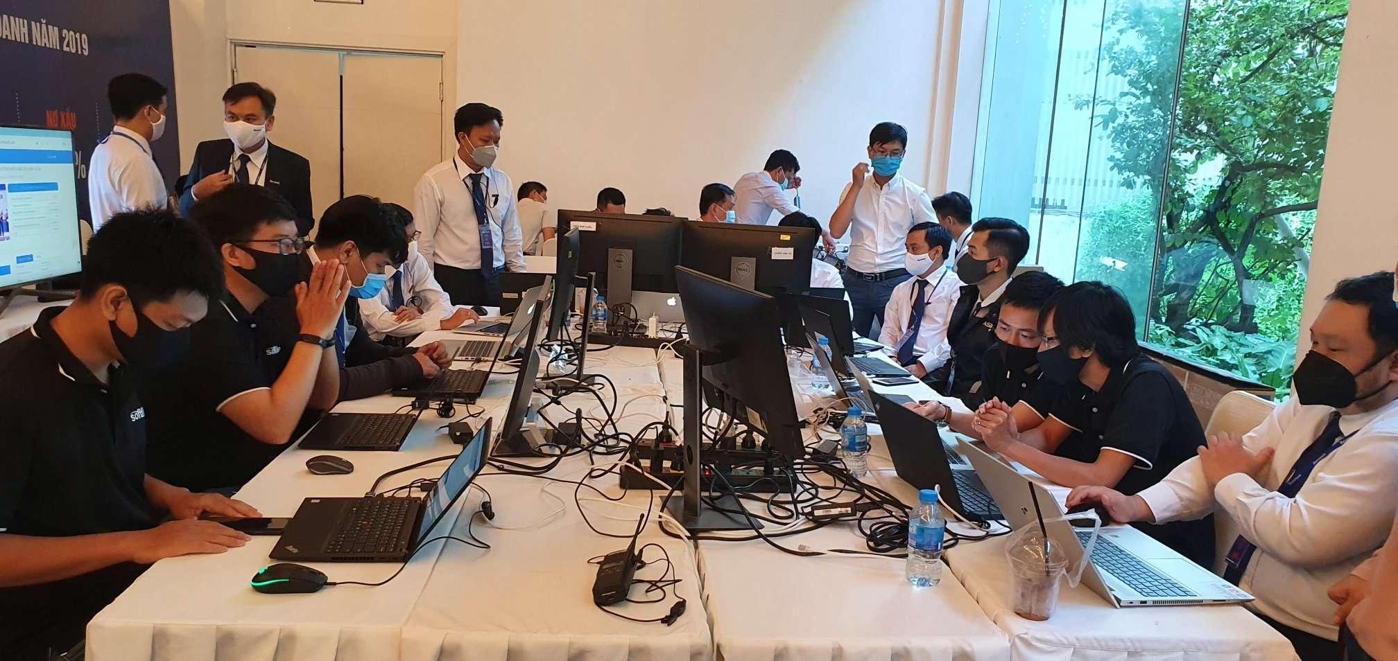 hop truc tuyen anh 2