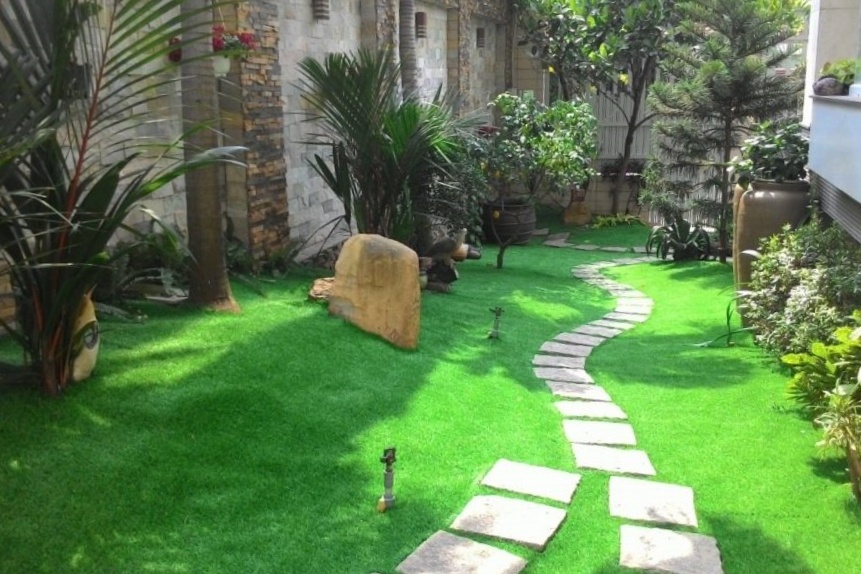 Co nhan tao - lua chon nang cao my quan cho nhieu khong gian hinh anh