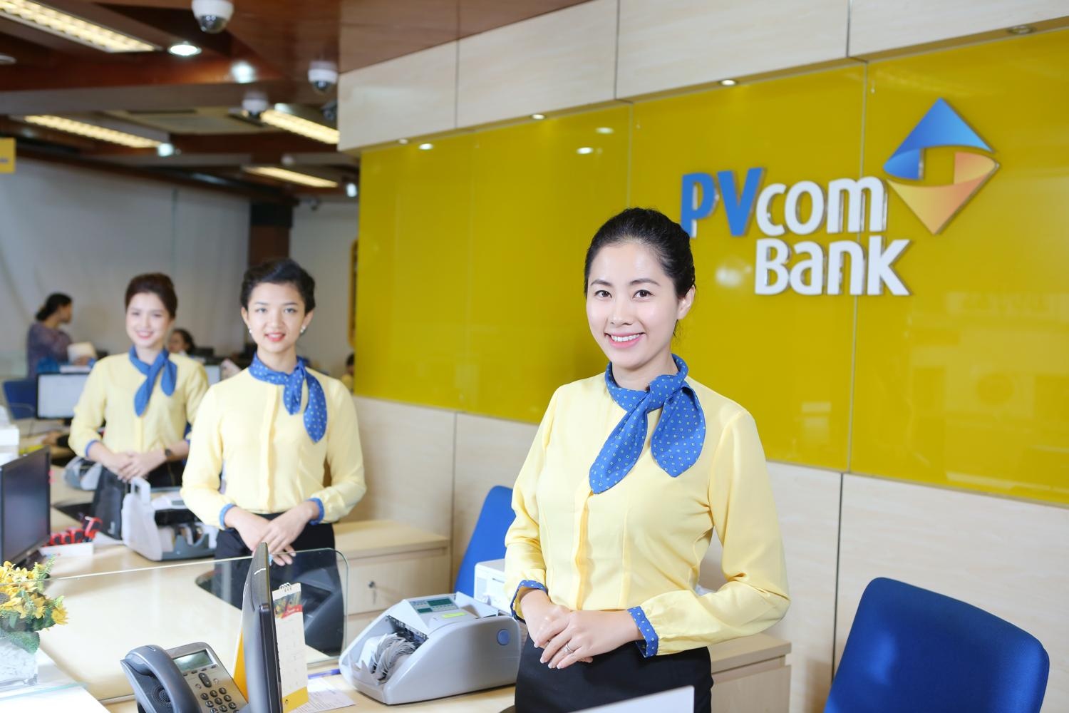 PVcomBank mien phi doi the chip noi dia tren toan he thong hinh anh