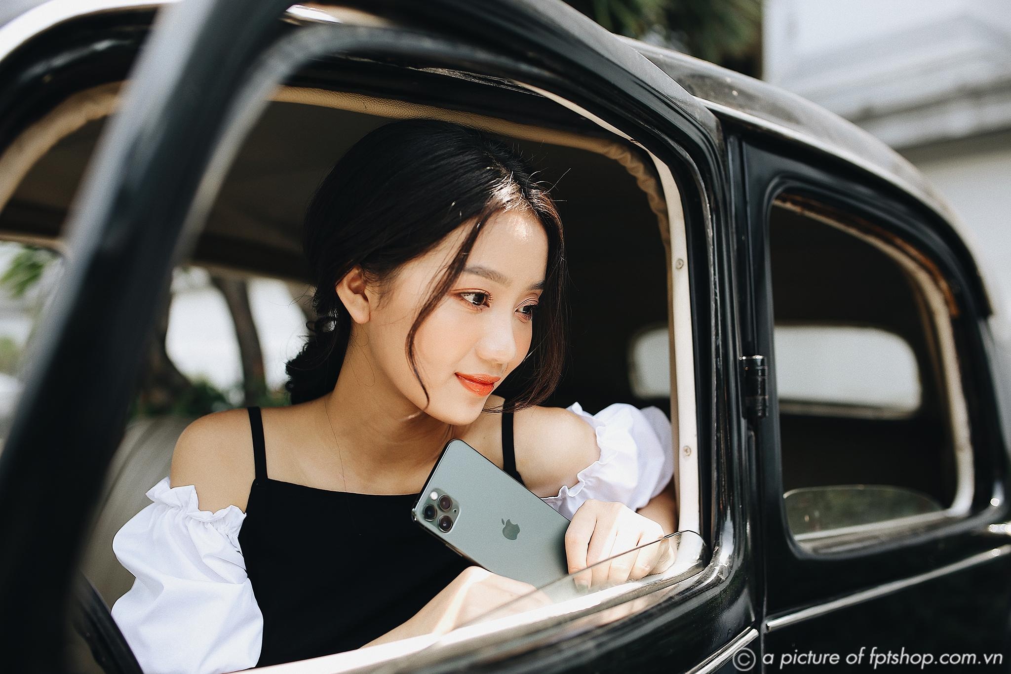 Mua dien thoai, laptop voi gia giam den 60% tai FPT Shop hinh anh