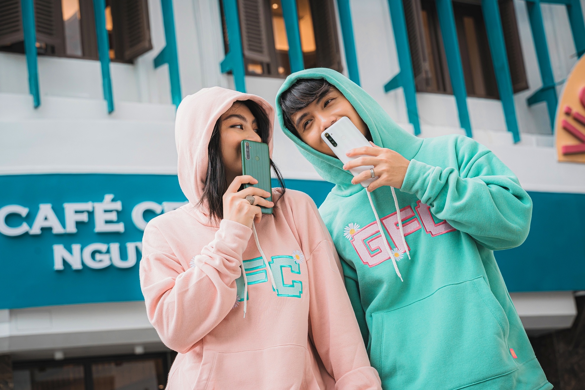 Smartphone - cach gen Z the hien chat rieng hinh anh