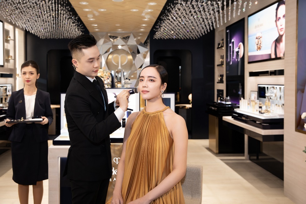 Cle de Peau Beaute anh 8