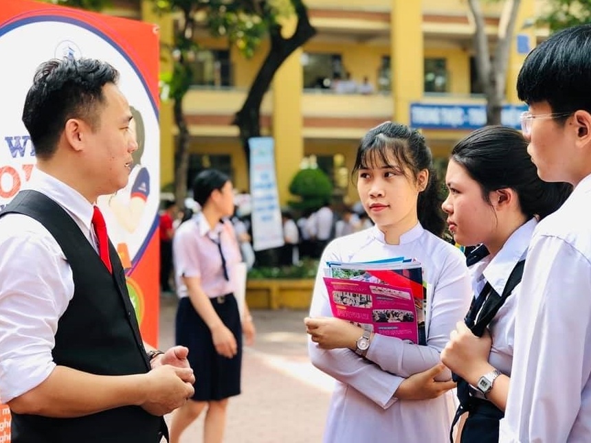 Giam ap luc thi cu nho xet tuyen hoc ba hinh anh