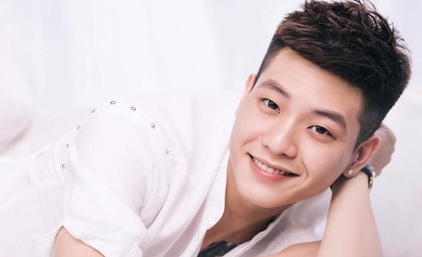 Quan A.P the hien kha nang hat live voi loat hit quen thuoc hinh anh