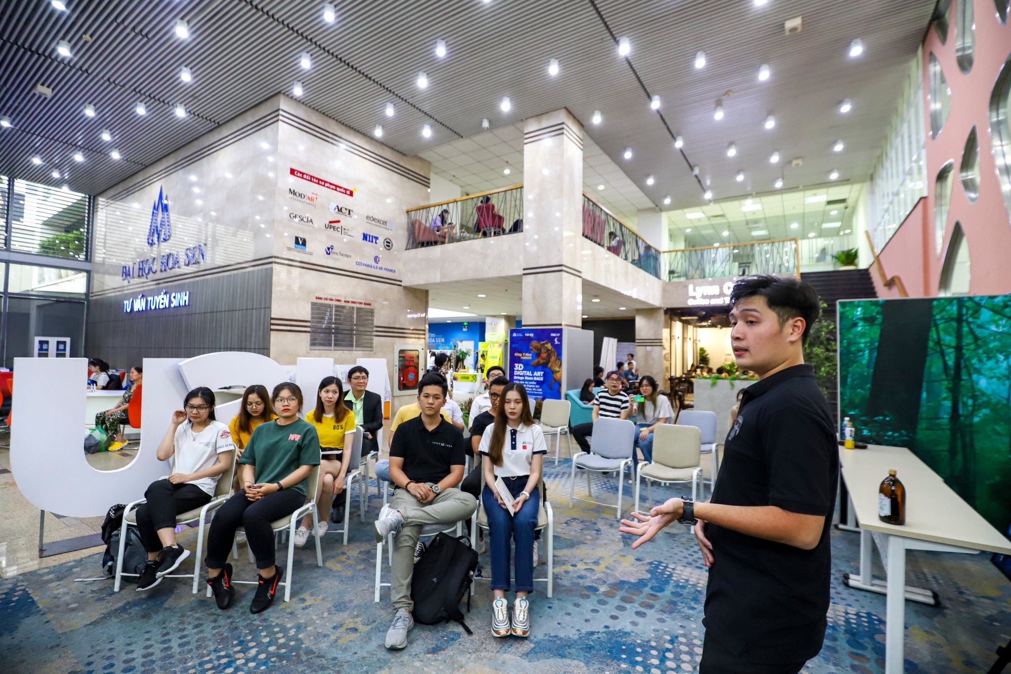 Dai hoc Hoa Sen anh 25