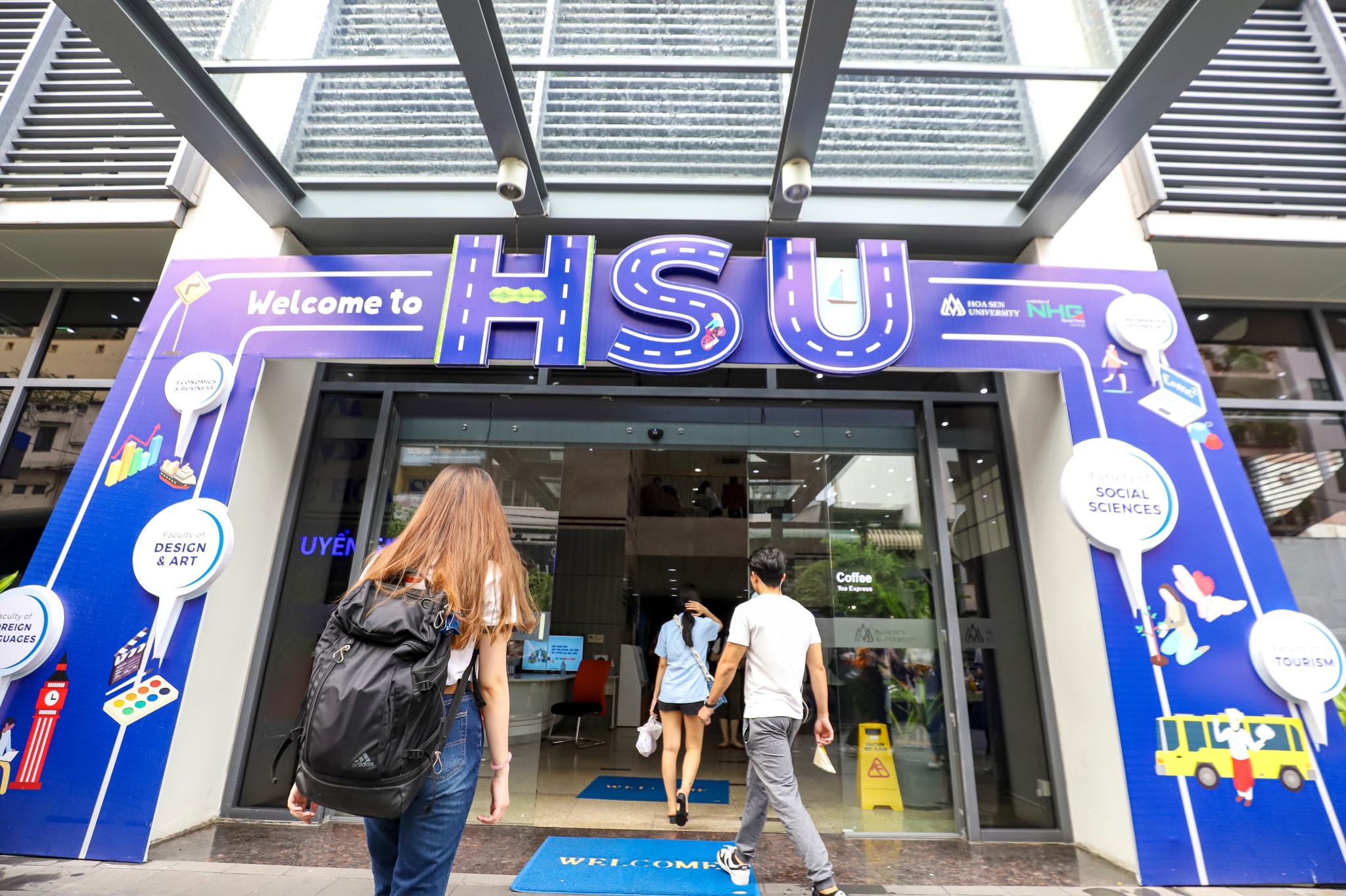 Dai hoc Hoa Sen anh 3