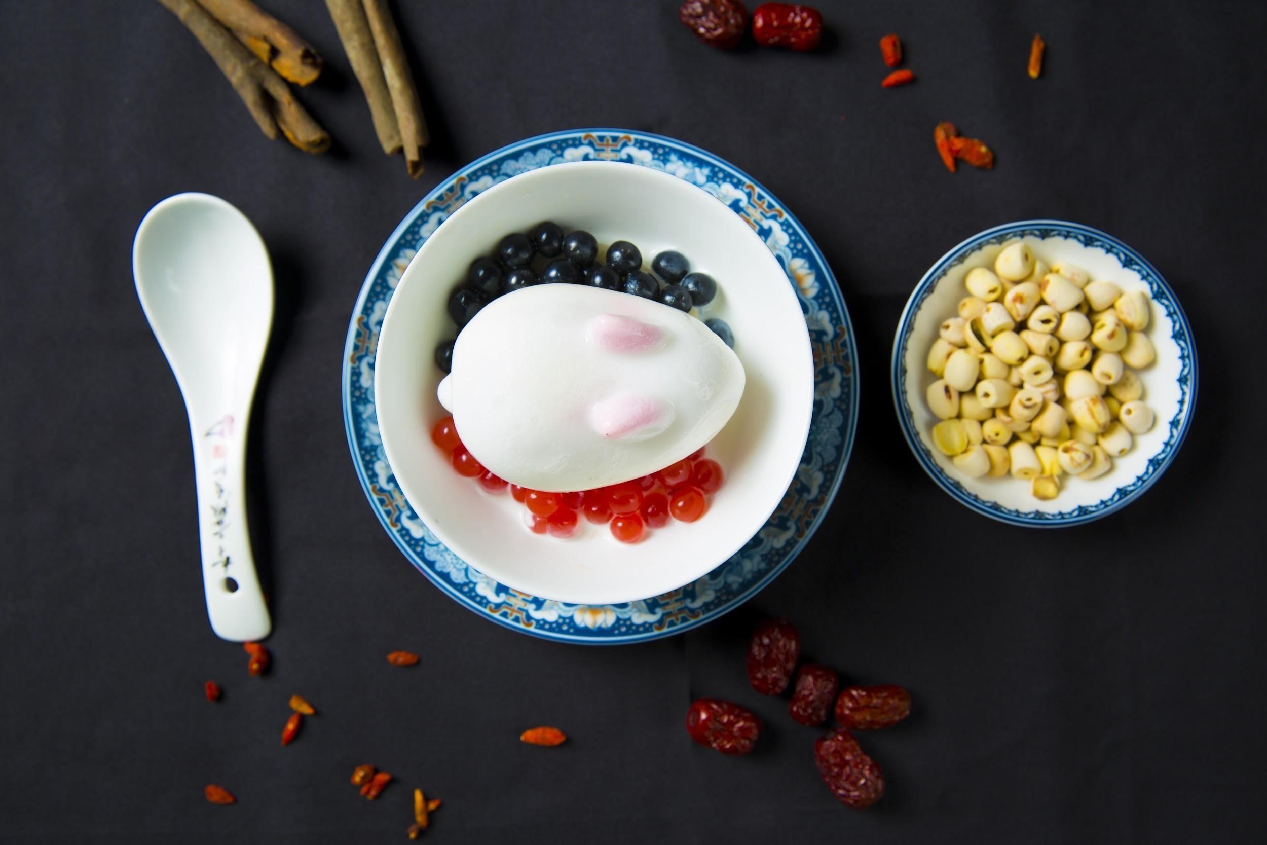 Nem thu nhung mon che Thuong Hai thu hut gioi tre Ha thanh hinh anh