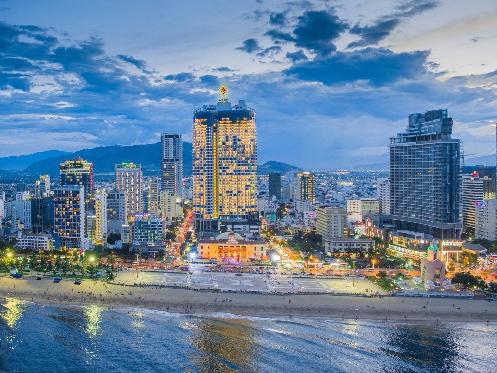 Eastin Grand Hotel Nha Trang mo cua don khach tu 18/7 hinh anh