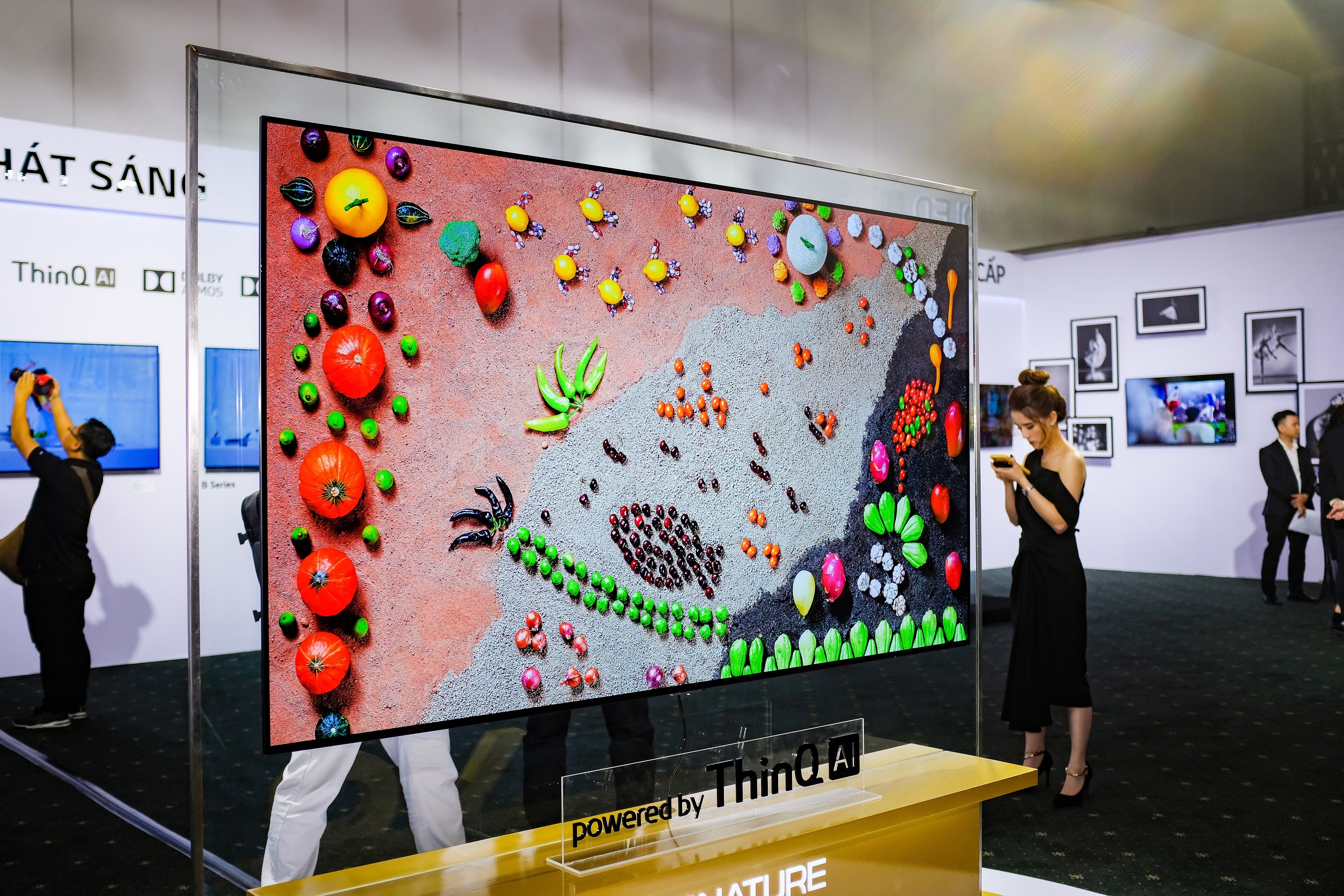 mau TV 8K OLED dau tien anh 10