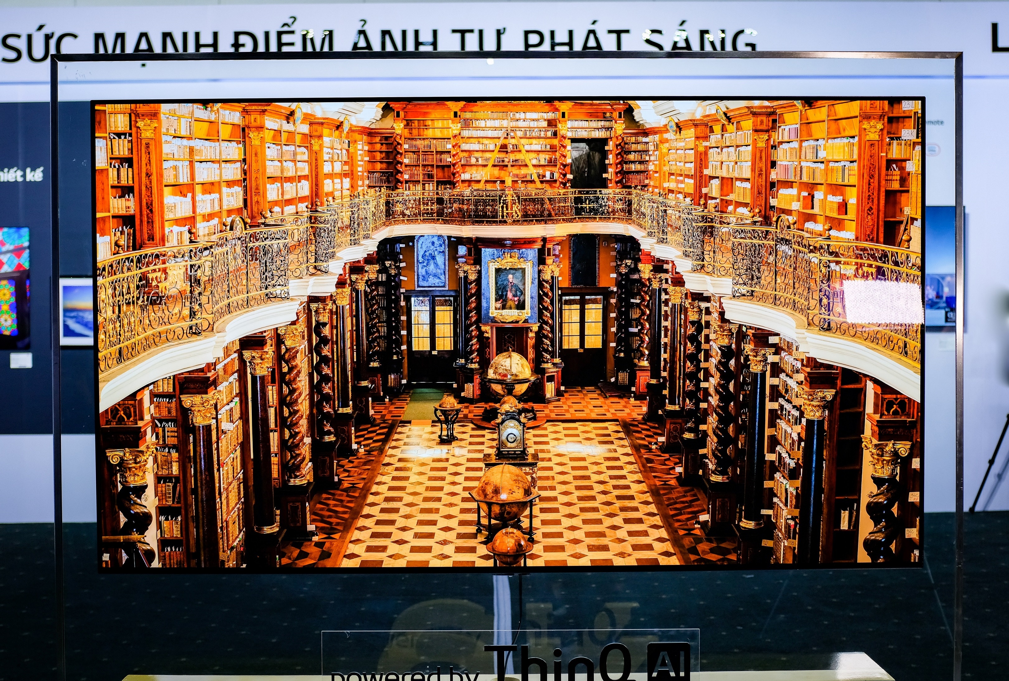 mau TV 8K OLED dau tien anh 8