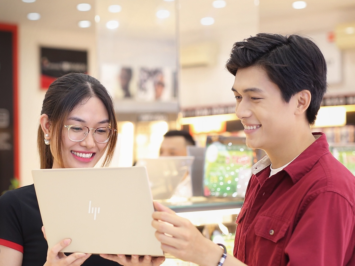 Giam den 5,2 trieu dong khi mua laptop tai FPT Shop hinh anh