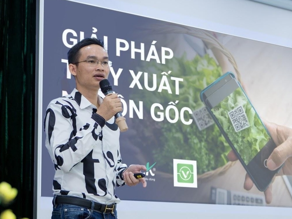 iCheck tham du su kien 'Tang doanh so ban hang cung Amazon, Tiki' hinh anh