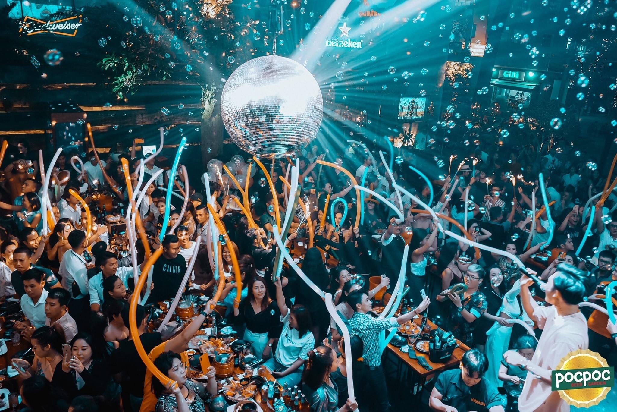 Poc Poc Beer Garden anh 2