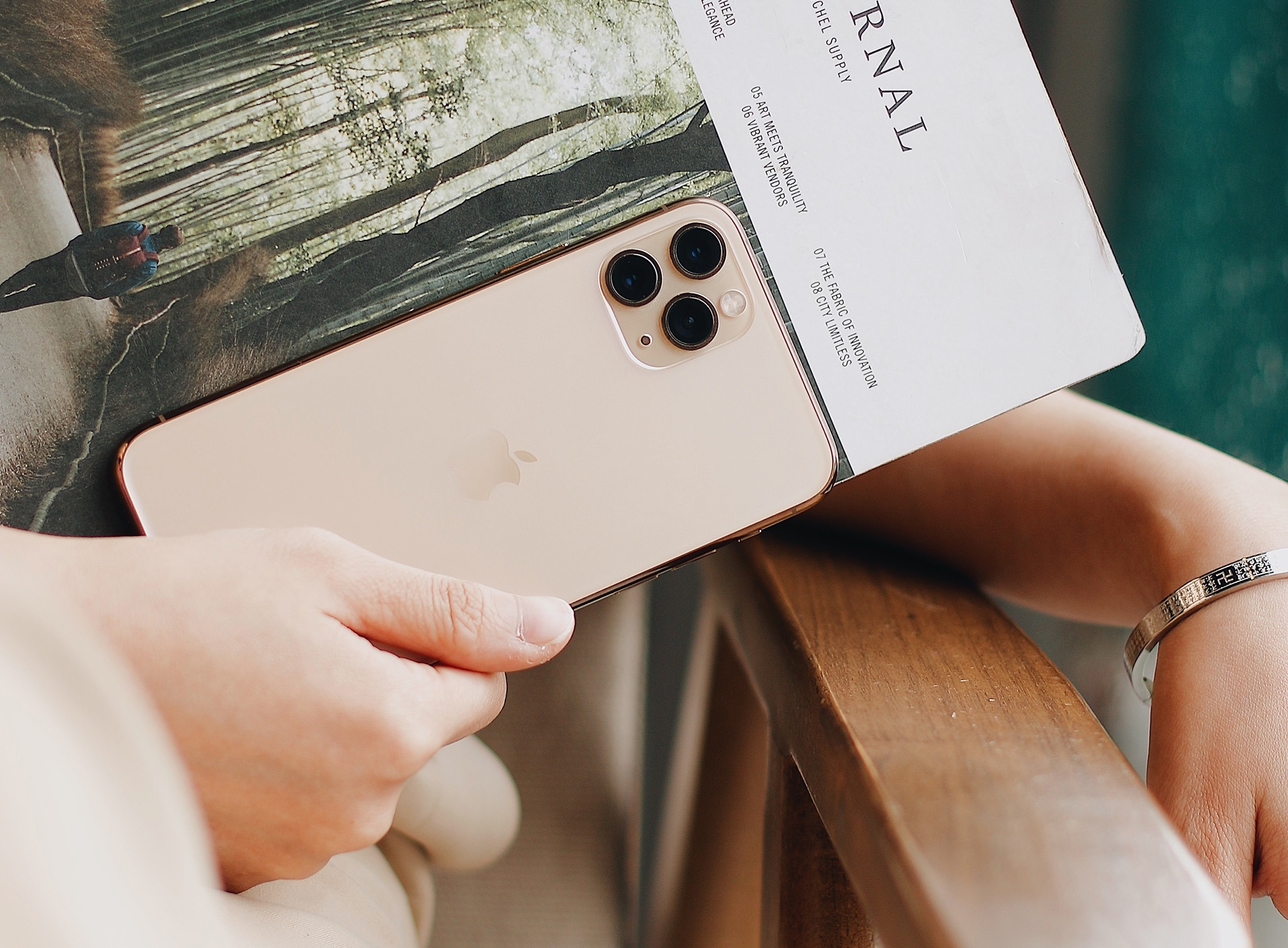 Mua iPhone chinh hang tai FPT Shop duoc giam den 5 trieu dong hinh anh