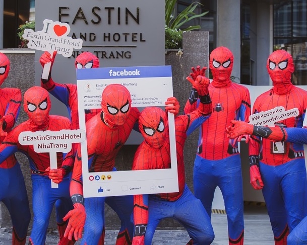 Dan nguoi nhen bat ngo 'xong dat' khach san hang sang tai Nha Trang hinh anh
