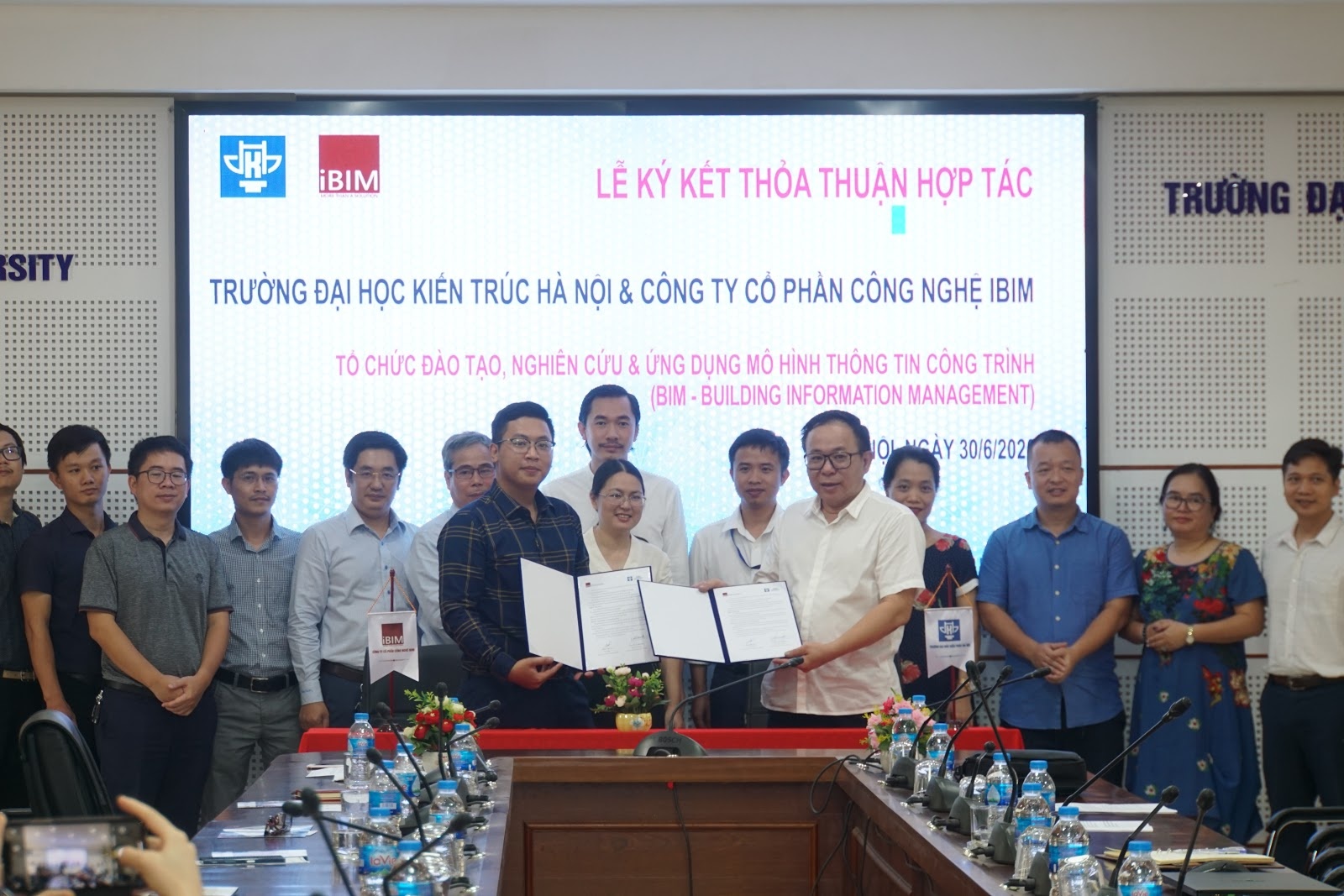 Dai hoc Kien Truc Ha Noi anh 3