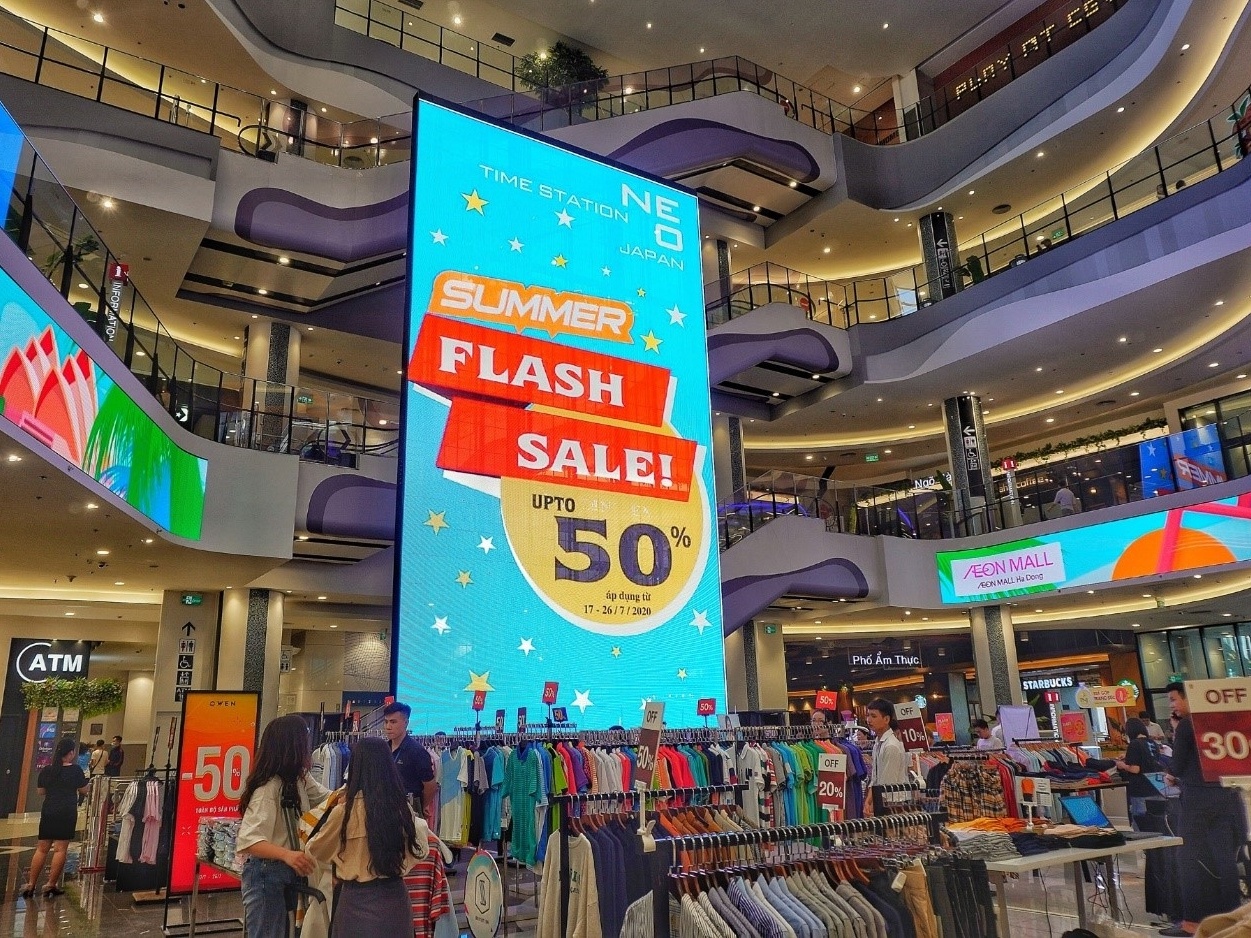 Cac tin do mua sam cho bo qua dia chi san sale he nay hinh anh