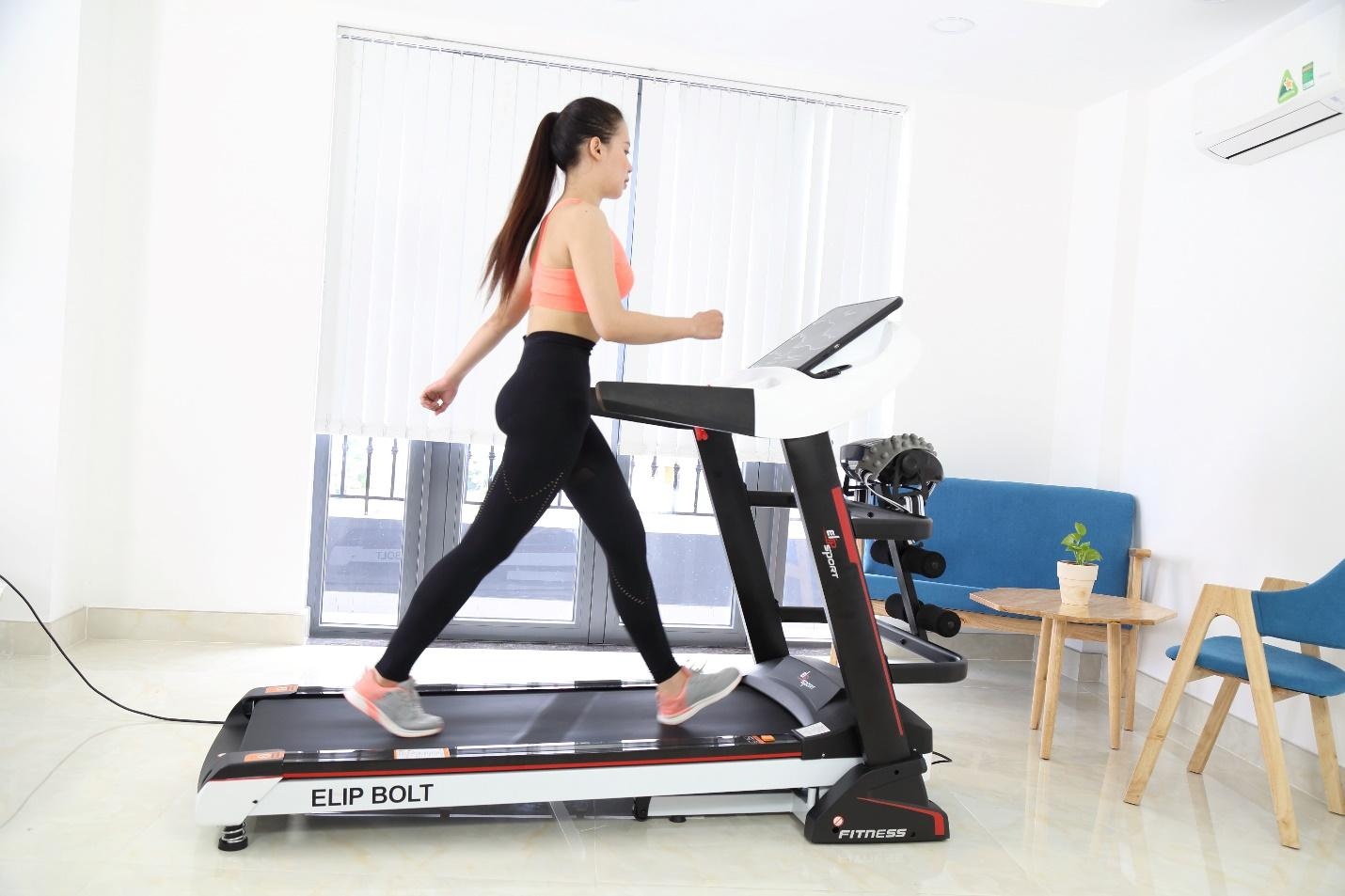 So huu phong gym tai gia nho bo may tap hien dai tu Elipsport hinh anh