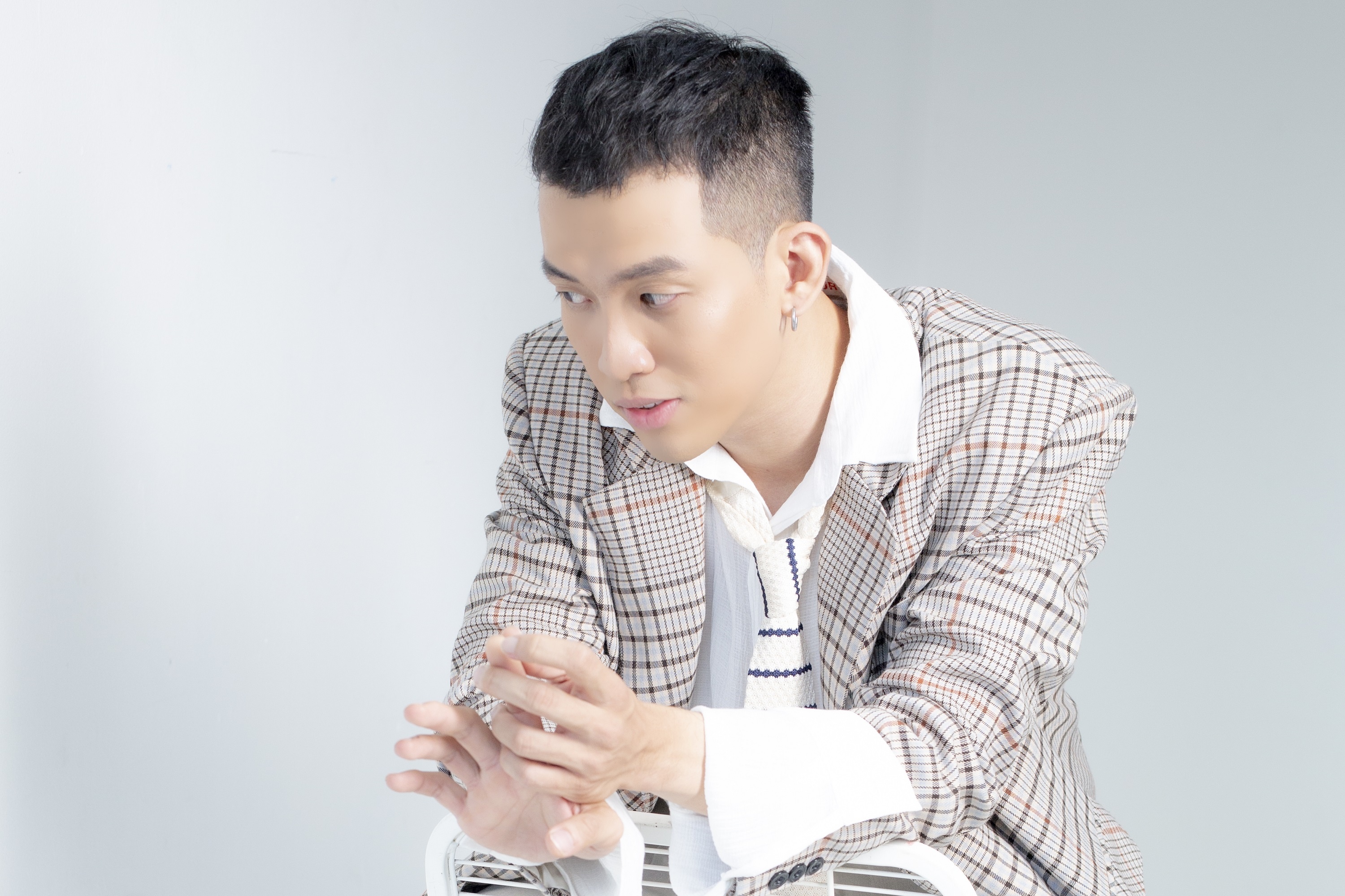 Mew Amazing chia se ve du an nhac thieu nhi 'Lan da mach leo' hinh anh