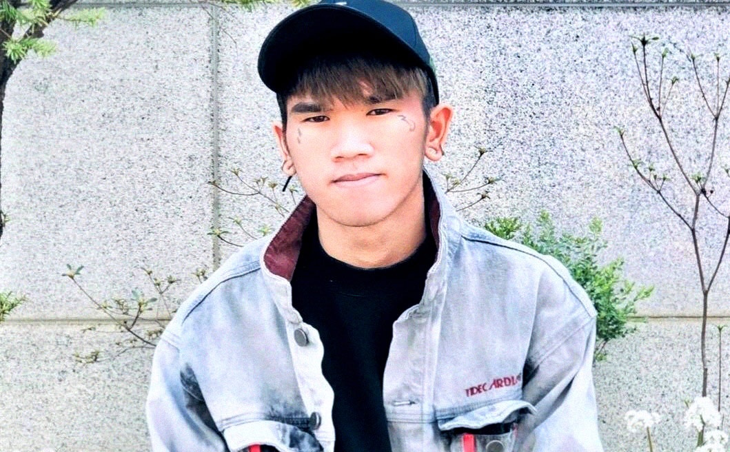 Viet kieu Han Quoc gay chu y voi ca khuc co cau truc la hinh anh