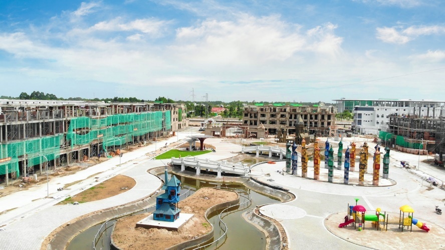 Hau Giang,  bat dong san anh 1