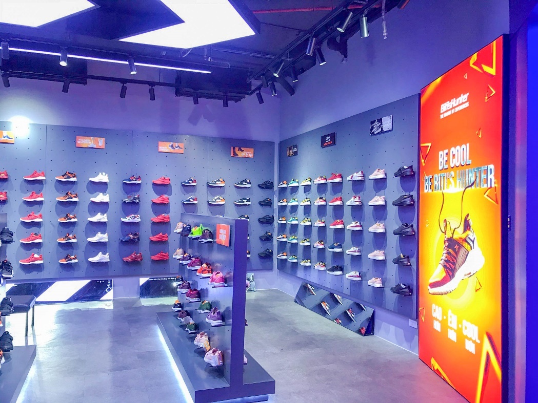 cua hang tiep thi anh 2