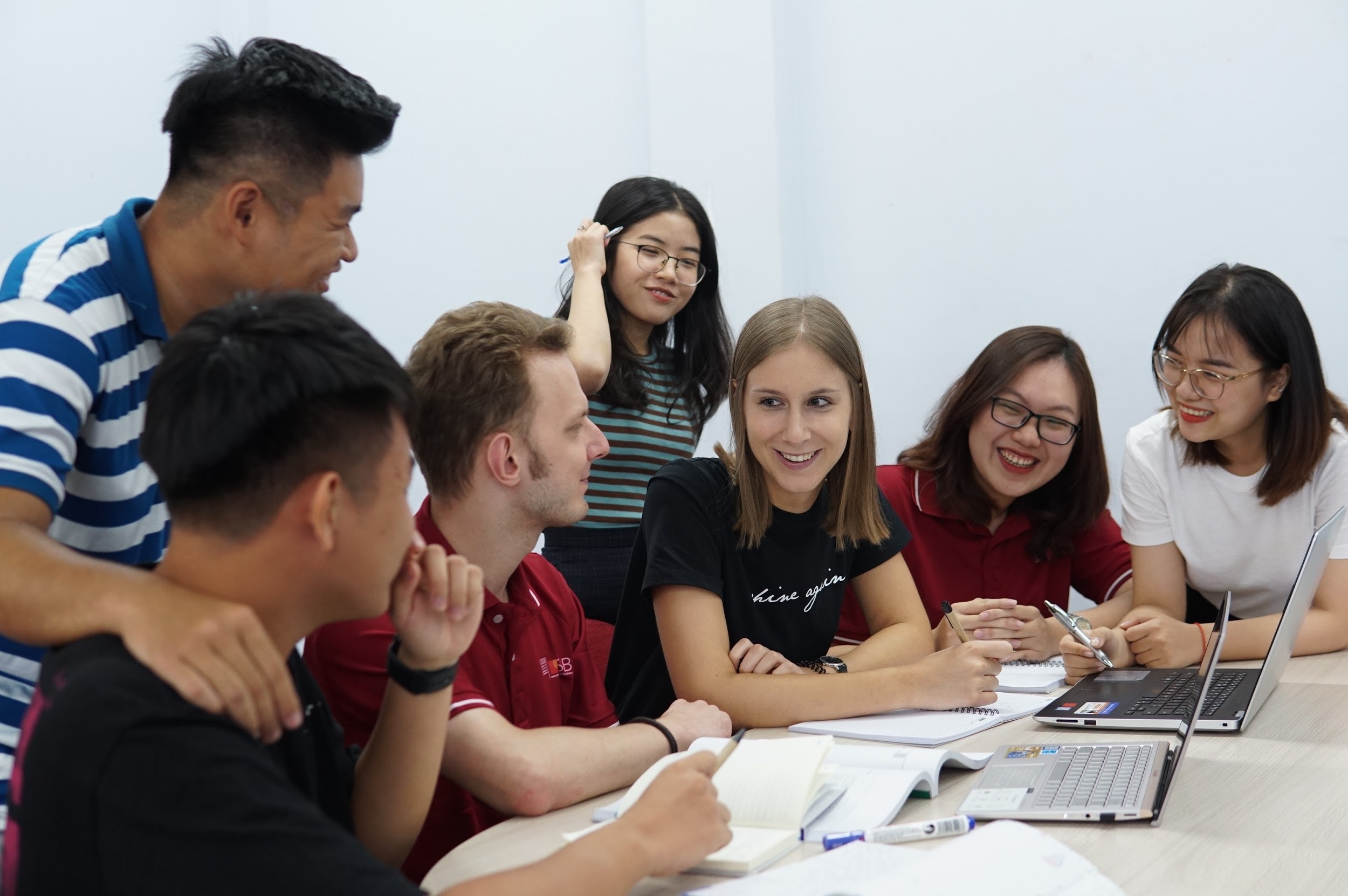 UEH-ISB Pathway BBus anh 2