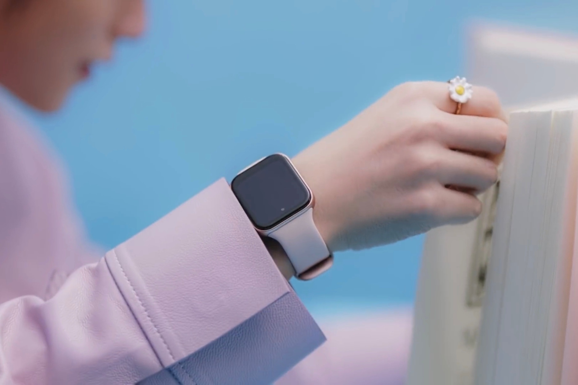 Oppo Watch tren tay Son Tung co cong nghe hiem thay tren smartwatch hinh anh