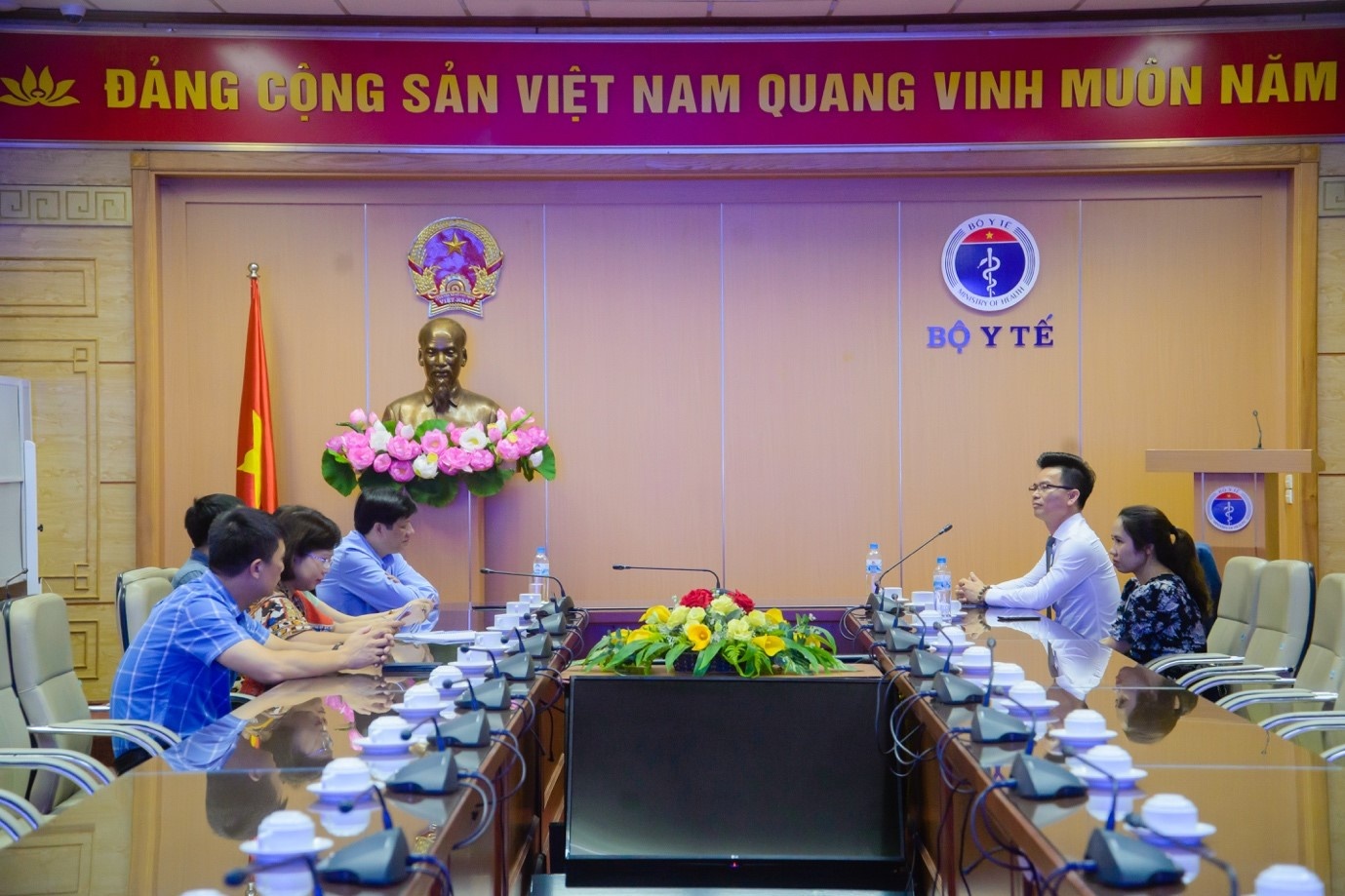 Ecopark trao 3 ty dong ho tro Benh vien C Da Nang chong Covid-19 hinh anh