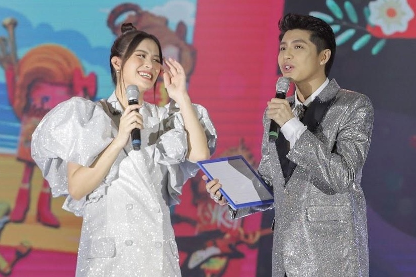 Noo Phuoc Thinh, Dong Nhi 'chill' het minh tai dem nhac Secret concert hinh anh