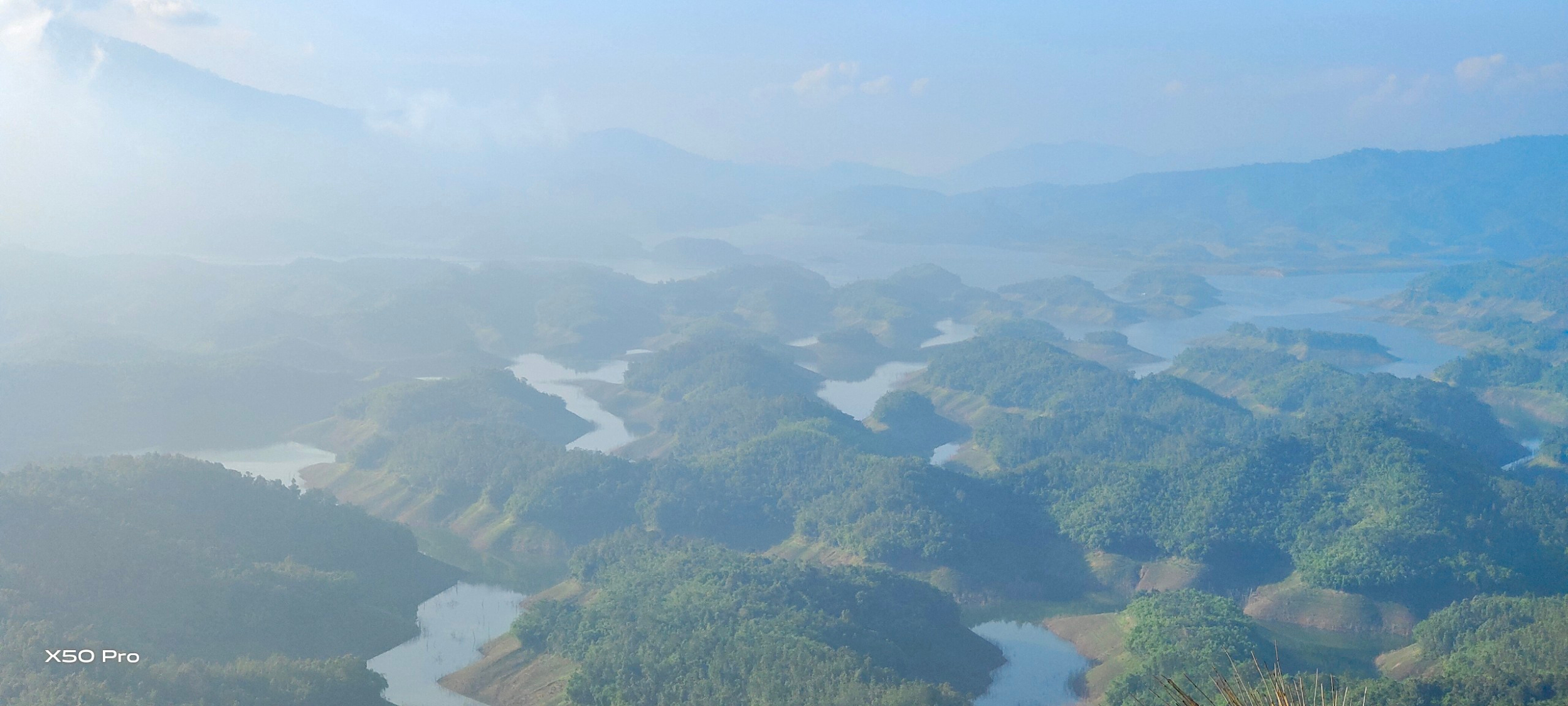 Vo Hoang Yen,  Hoa Minzy anh 1