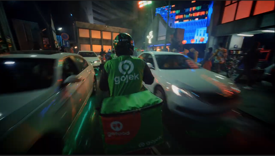 Gojek tung video chao san hop tac cung dao dien MV 'New rules' hinh anh