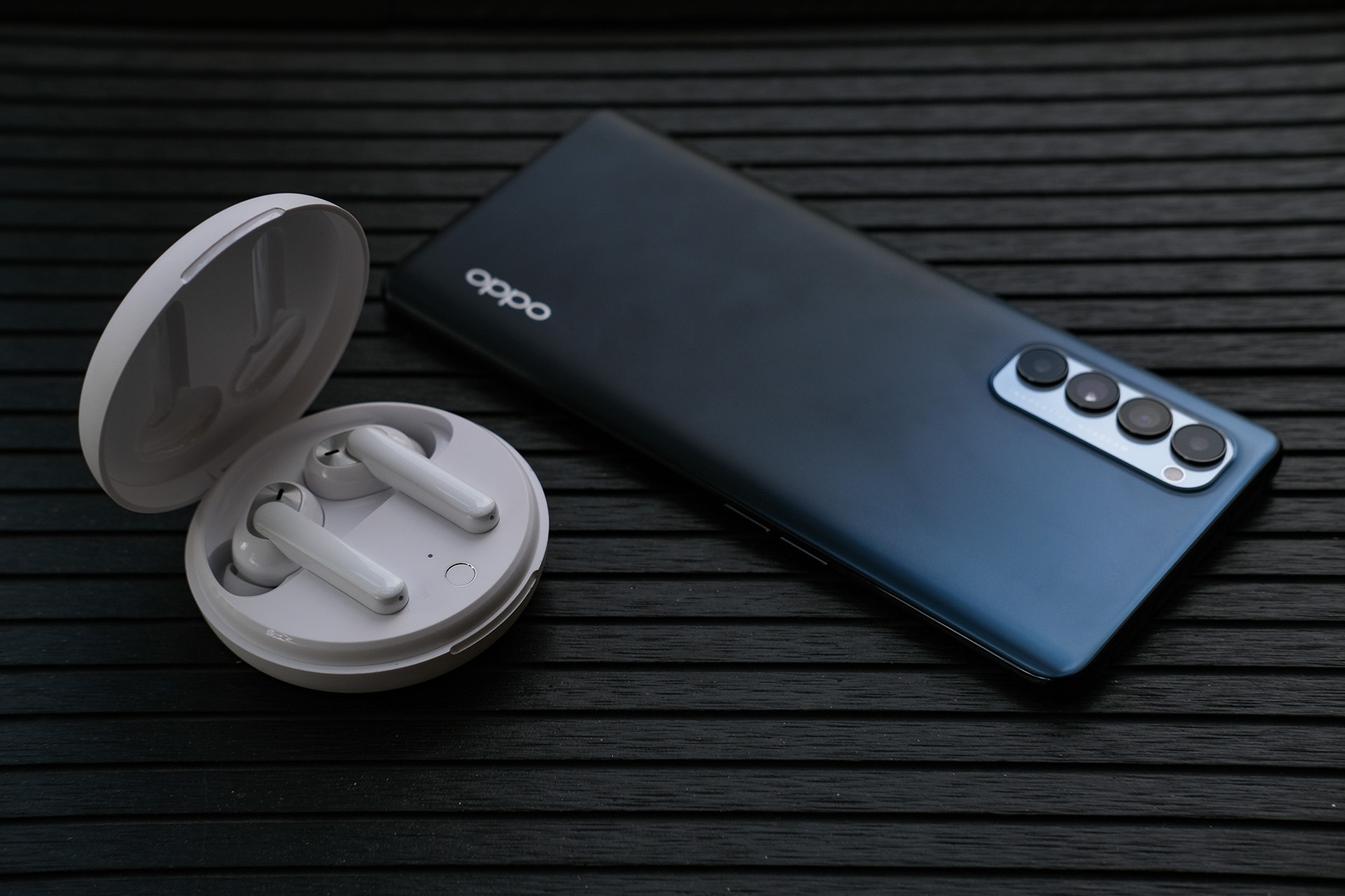 Trai nghiem tai nghe khong day Enco W31 - qua tang khi dat truoc Reno4 hinh anh