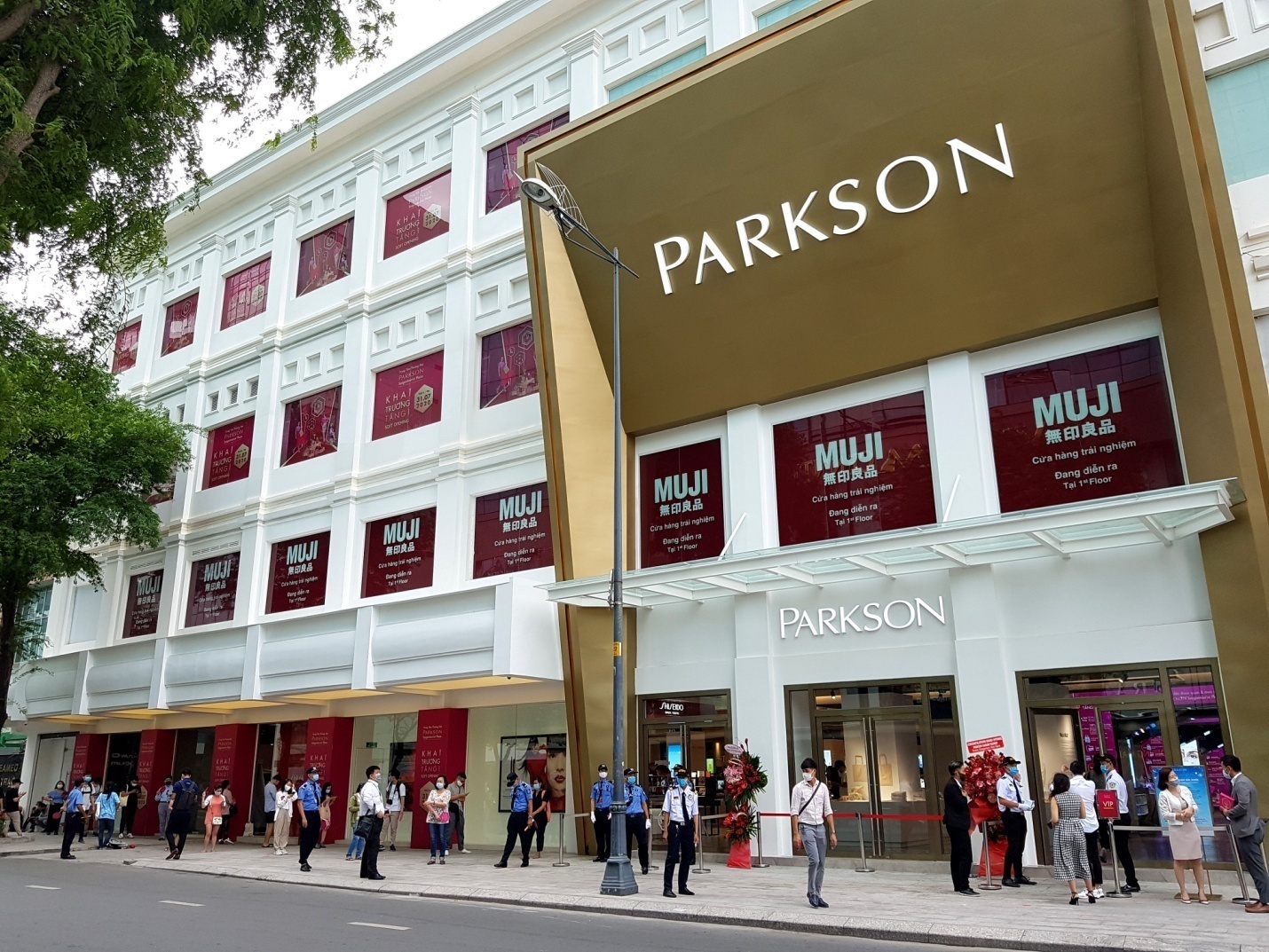 Parkson Saigontourist Plaza chinh thuc khai truong tang mot hinh anh