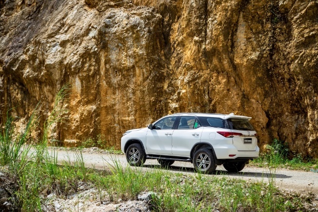 Fortuner ảnh 4 Fortuner anh 4