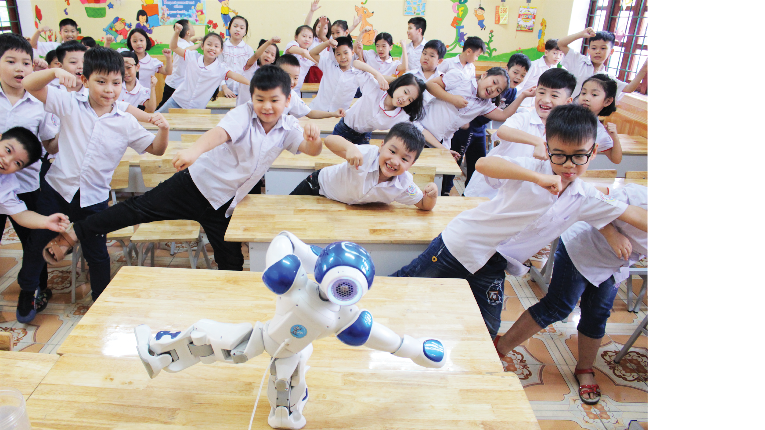 Lop 1 co phai thoi diem phu hop hoc tieng Anh? hinh anh