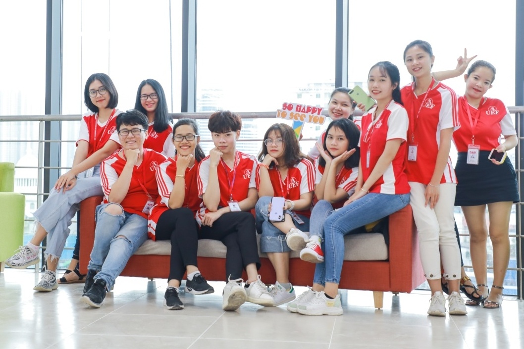'Gia tai' hoc tap cua sinh vien truong quoc te song ngu hinh anh