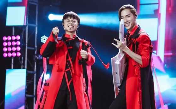 Bat tay Naver VLive, VTVCab phat song chuong trinh V Heartbeat Live hinh anh